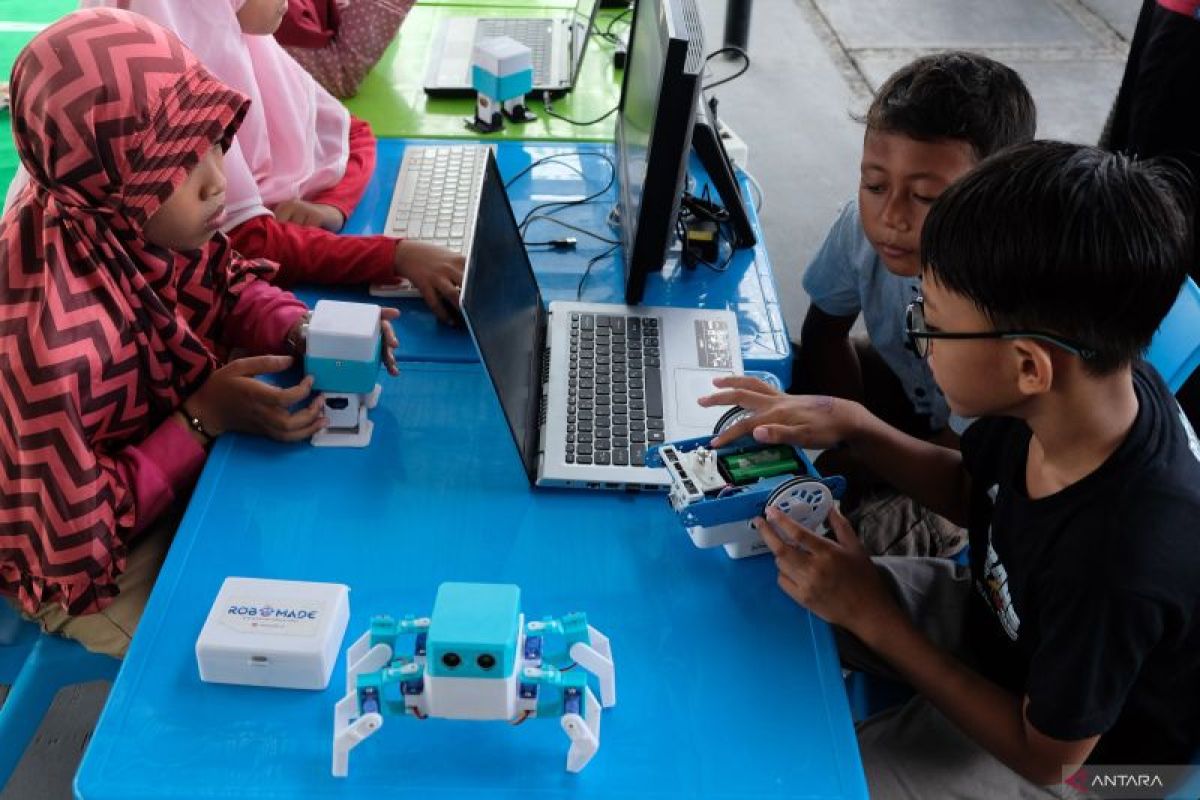 Islamic schools to adopt AI, coding in elementary curriculum: Ministry