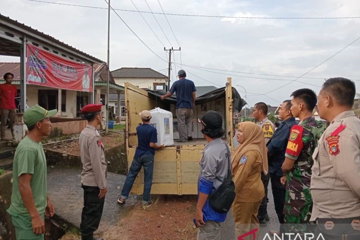 KPU Bangka Selatan distribusikan 2.600 kotak suara di wilayah daratan