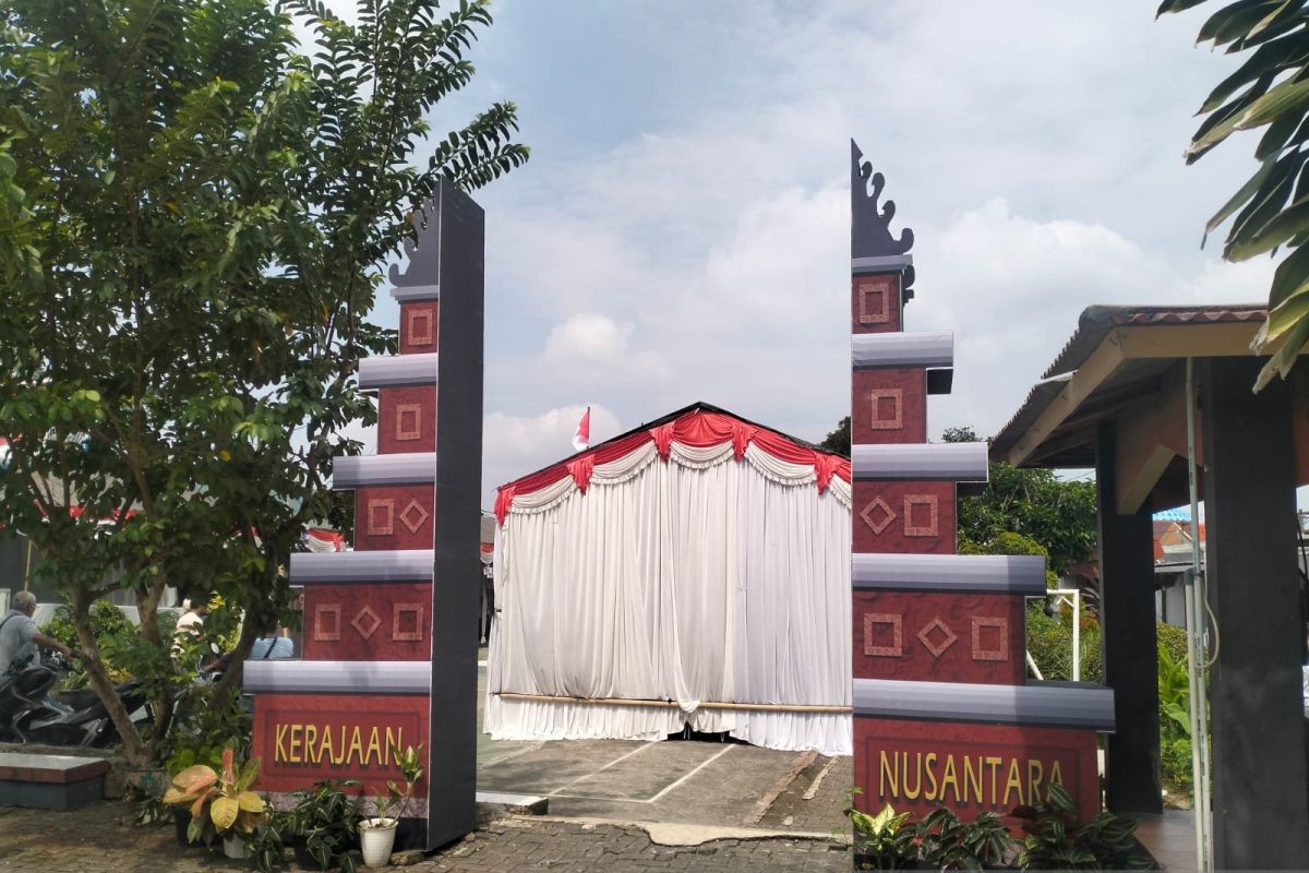 TPS di RW 03 Kelurahan Depok Jaya berkonsep Kerajaan Nusantara pada Pemilu 2024