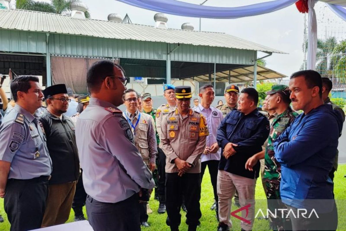 Forkopimda Jaktim tinjau kesiapan TPS di Lapas Cipinang