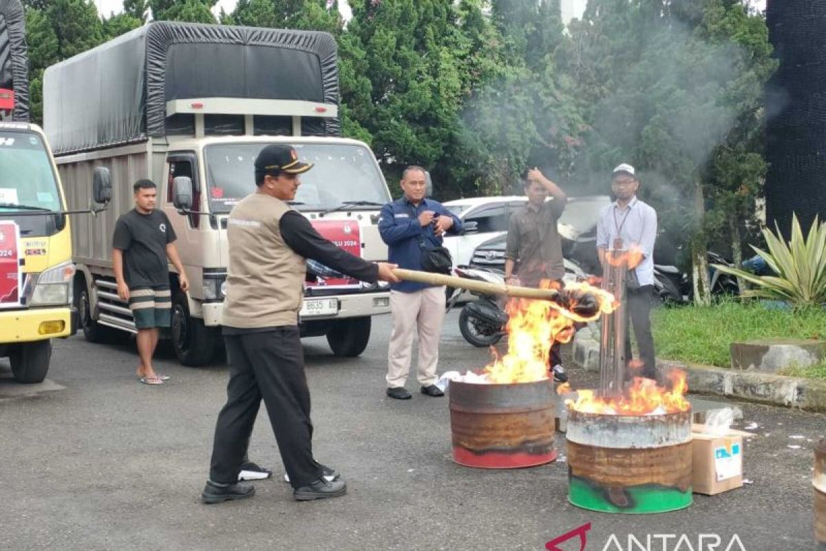 2.000 Surat Suara Pemilu berlebih dimusnahkan KPU Bukittinggi