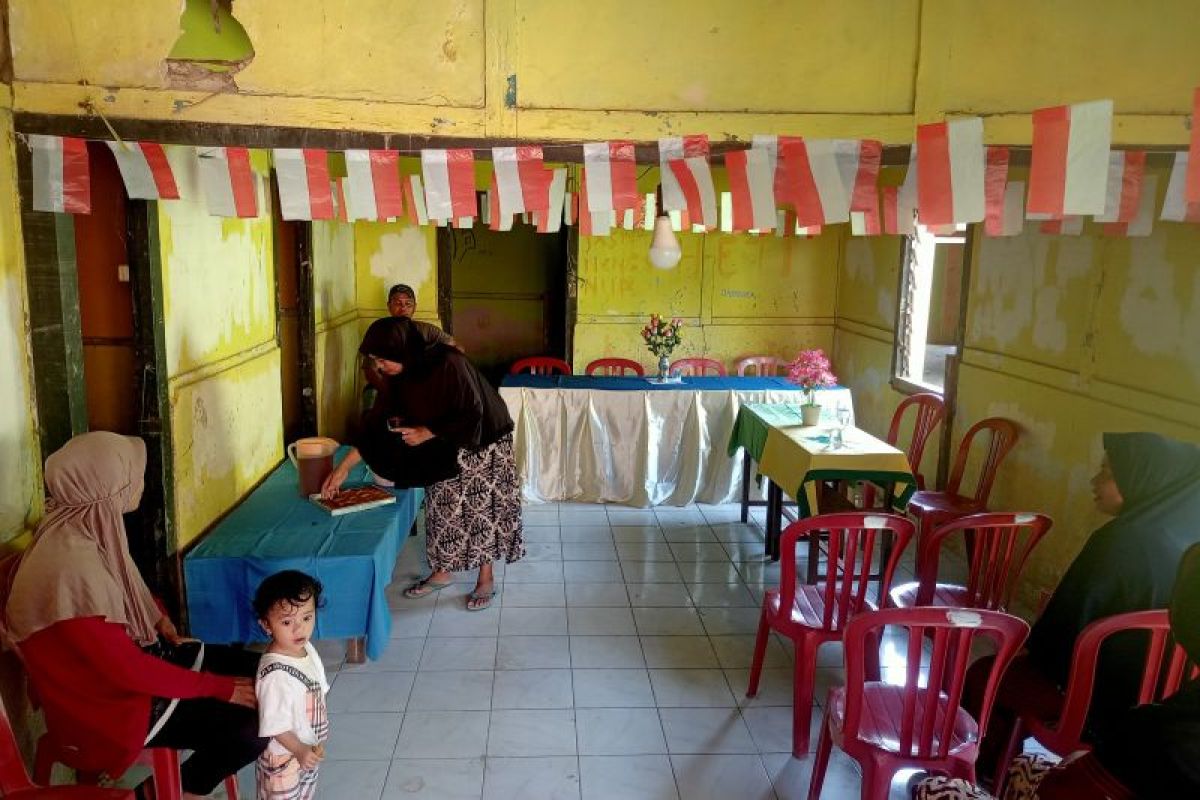 Warga Batu Merah Ambon sulap rumah kosong milik pensiunan TNI jadi TPS pemilu 2024