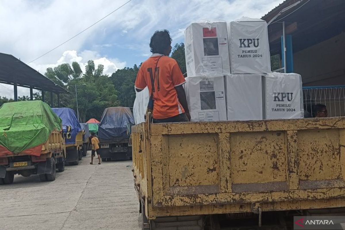 KPU Jayapura distribusi logistik pemilu 885 TPS di empat distrik
