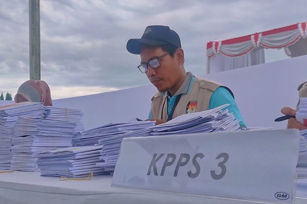 Bawaslu kawal pendistribusian logistik Pemilu 2024 di Mataram
