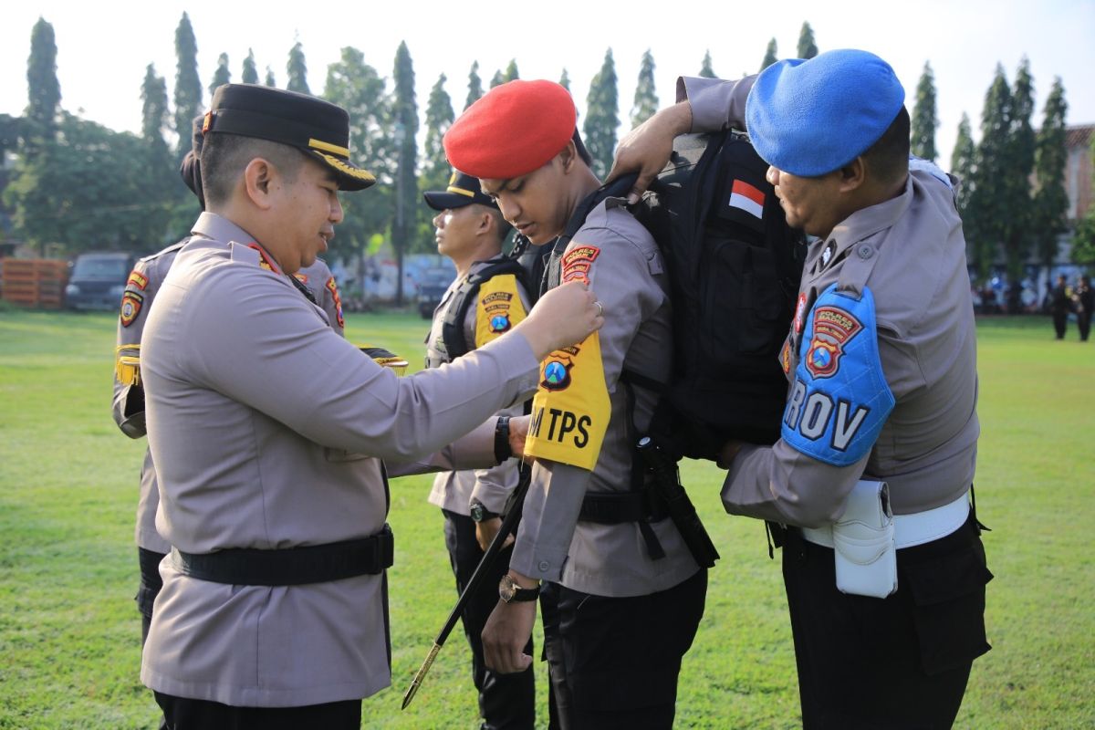 Polres Madiun kerahkan 730 personel amankan TPS Pemilu 2024