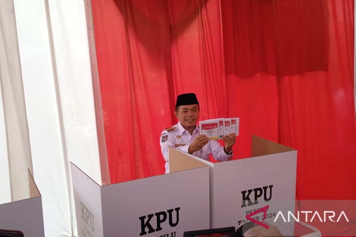 Gubernur Jambi nyoblos di TPS 32 Kelurahan Rawasari