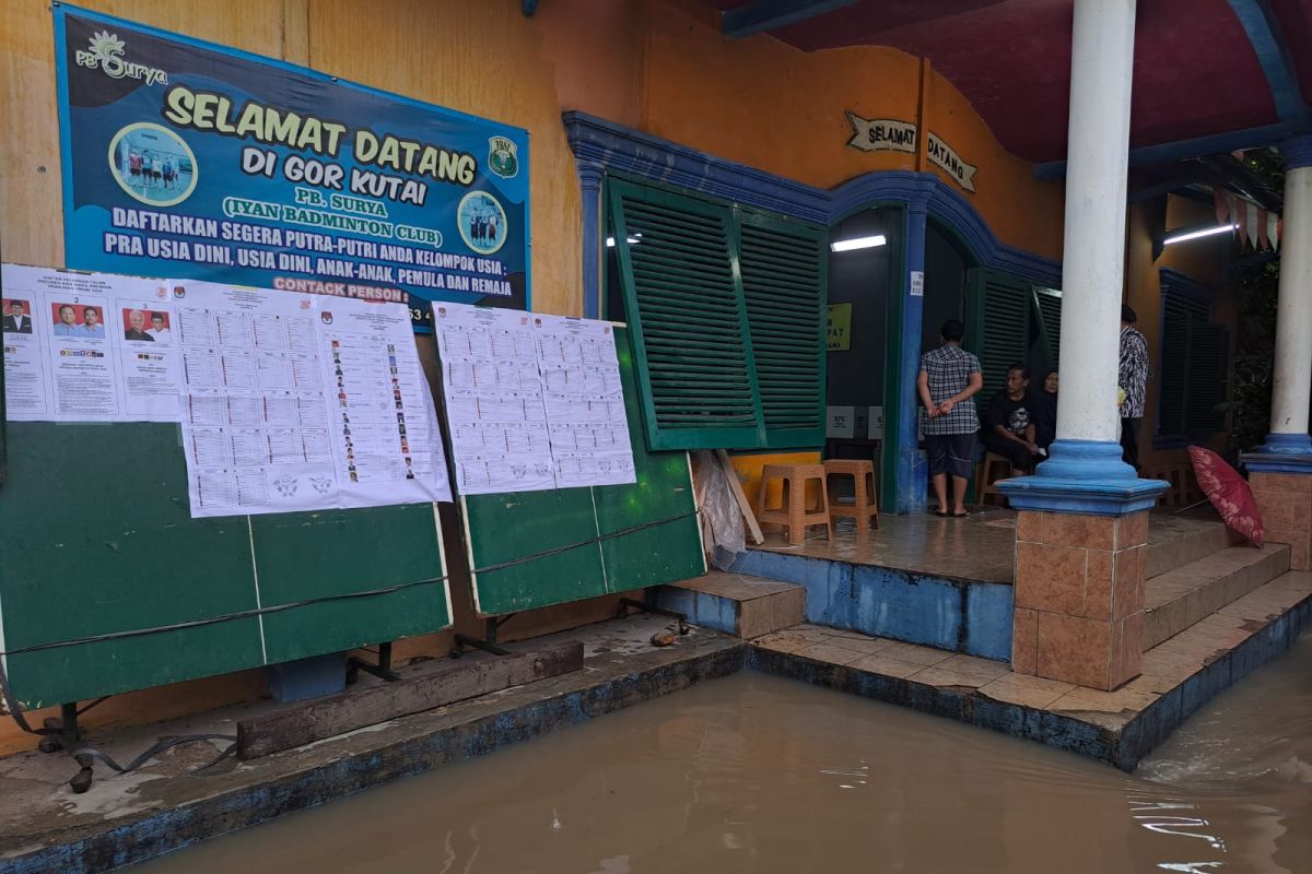 Akses ke empat TPS di Tangerang terendam banjir