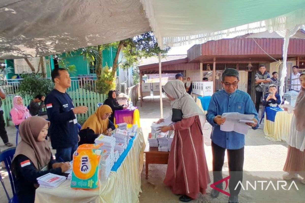 Bupati Kutim gunakan hak pilih sekaligus pantau TPS