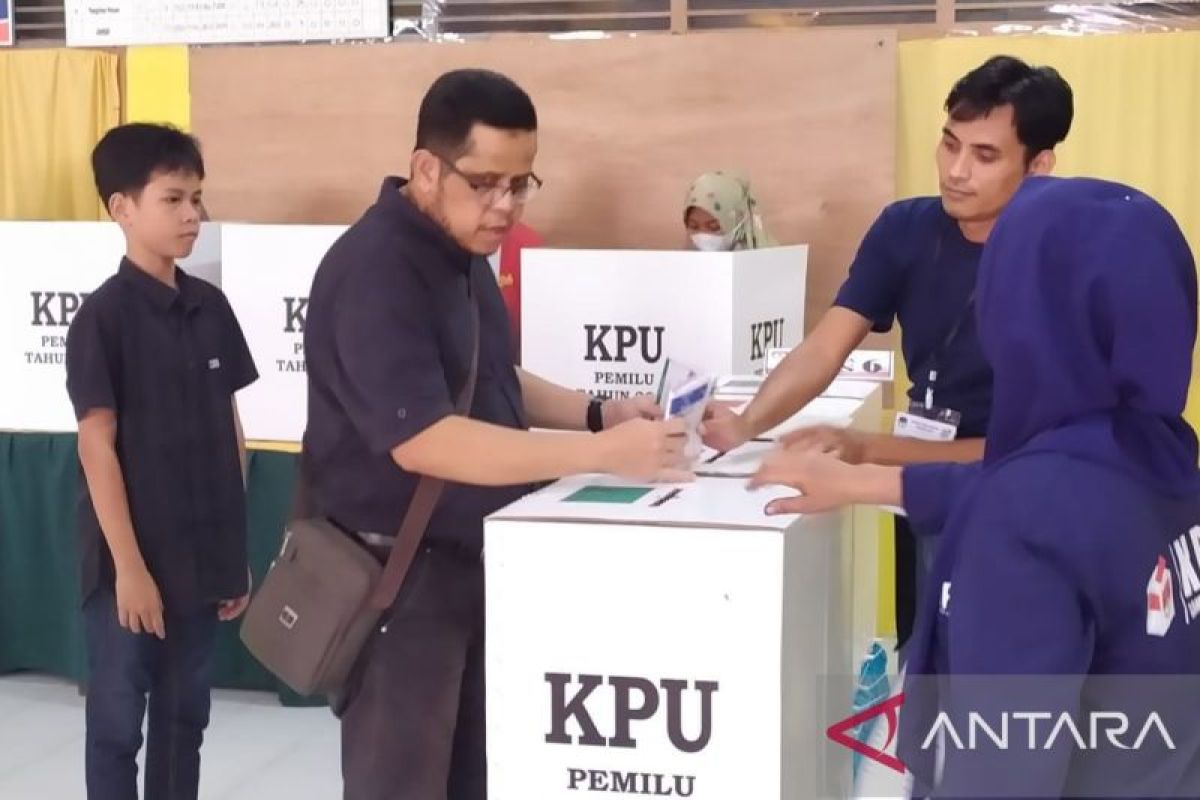Tunanetra Aceh terkendala surat suara besar saat memilih