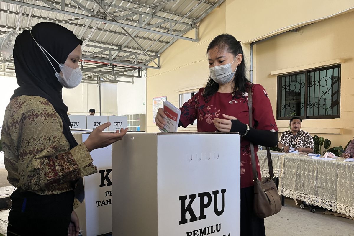 8 TPS di Batam lakukan pemungutan suara lanjutan untuk DPRD Provinsi