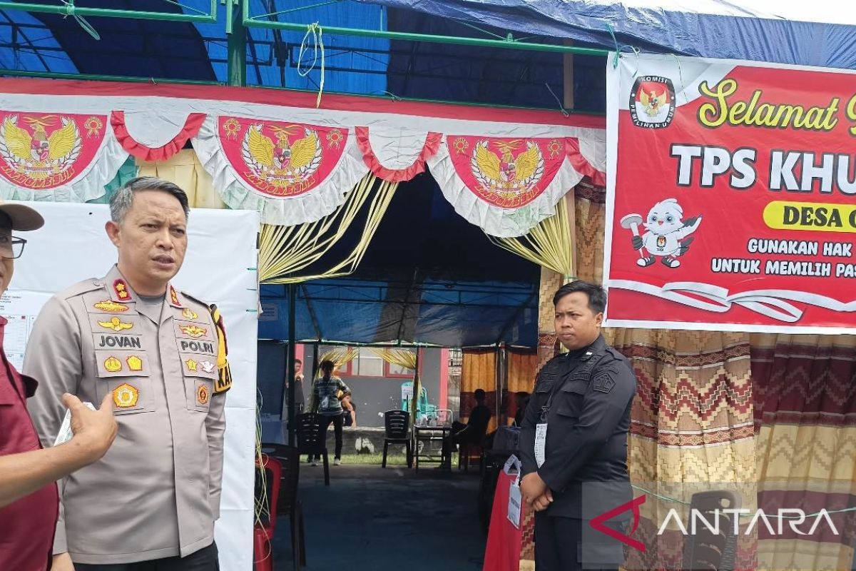 Kapolres Parigi pastikan pemungutan suara di TPS berjalan lancar