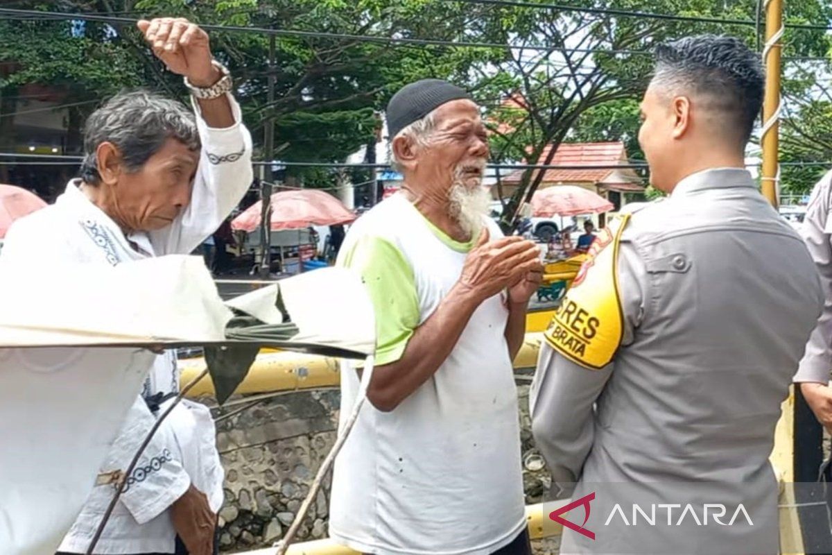 Kapolres sentuh hati masyarakat