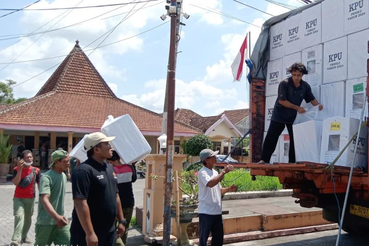 Pemkab Lumajang gratiskan biaya berobat petugas Pemilu yang sakit