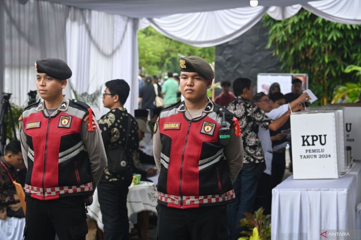 Polisi perketat pengamanan gudang logistik KPU jelang pendistribusian