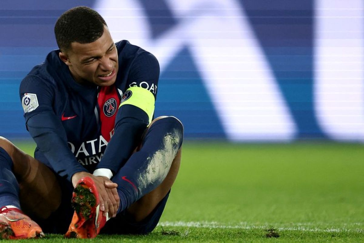 Luis Enrique tidak menjelaskan kondisi cedera Mbappe jelang PSG vs Sociedad