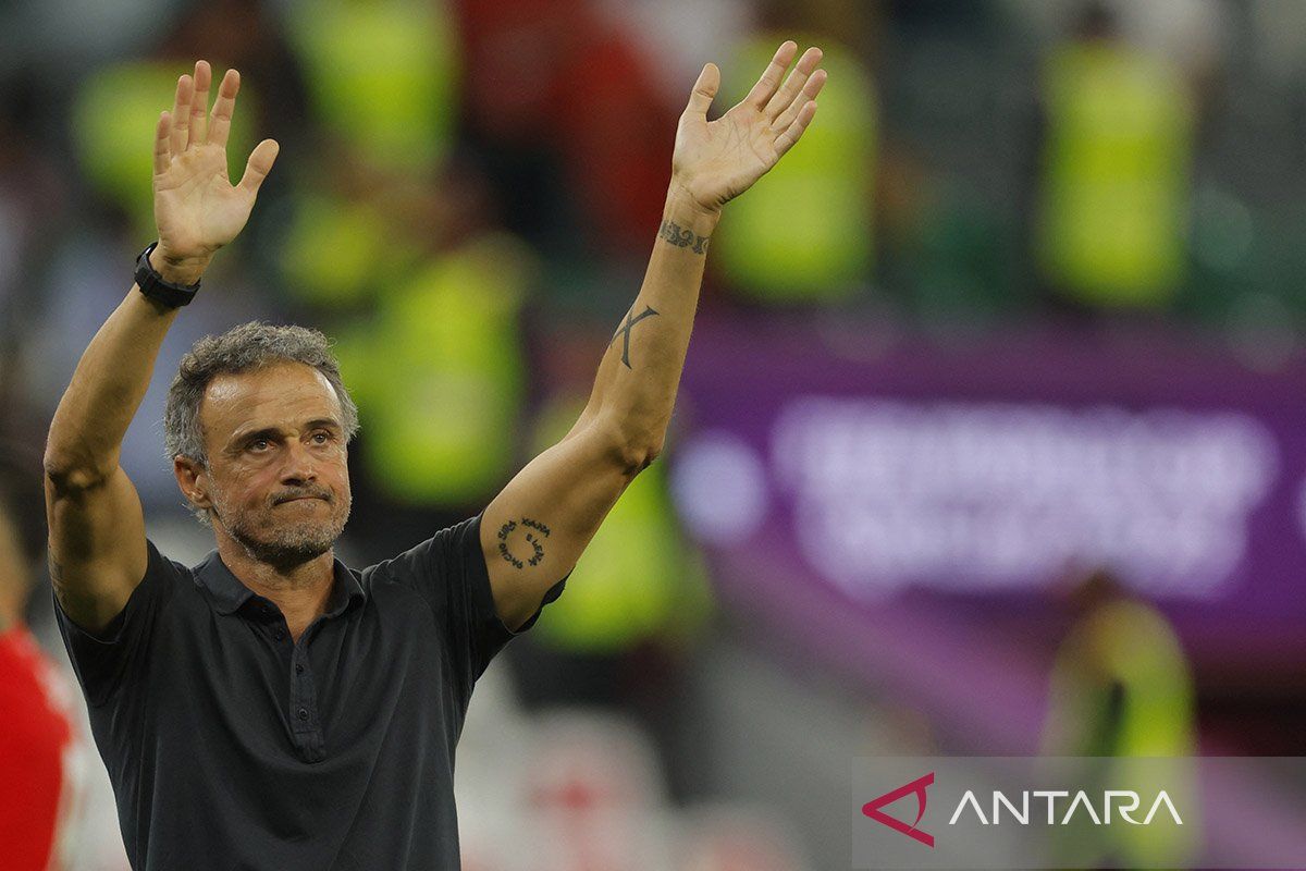 PSG pertahankan Luis Enrique