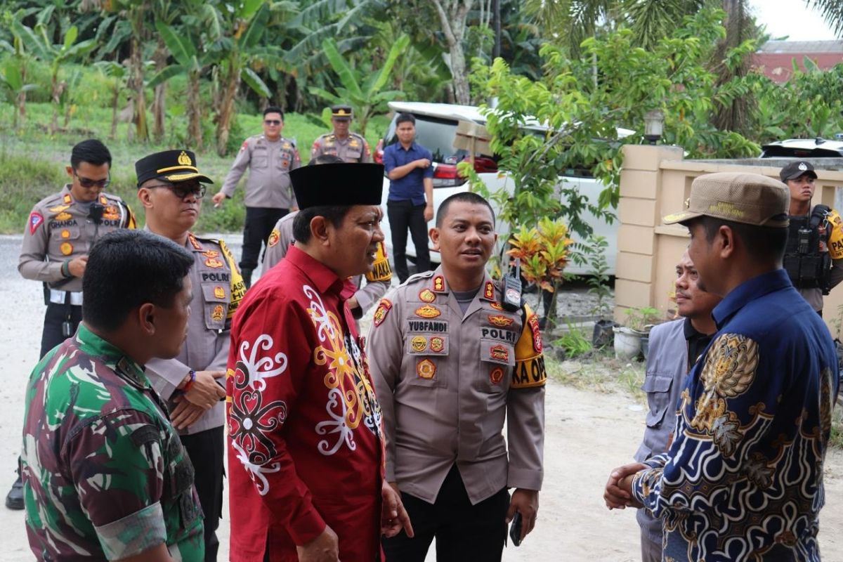 Penjabat Bupati Kobar pantau penghitungan suara pastikan situasi tetap kondusif