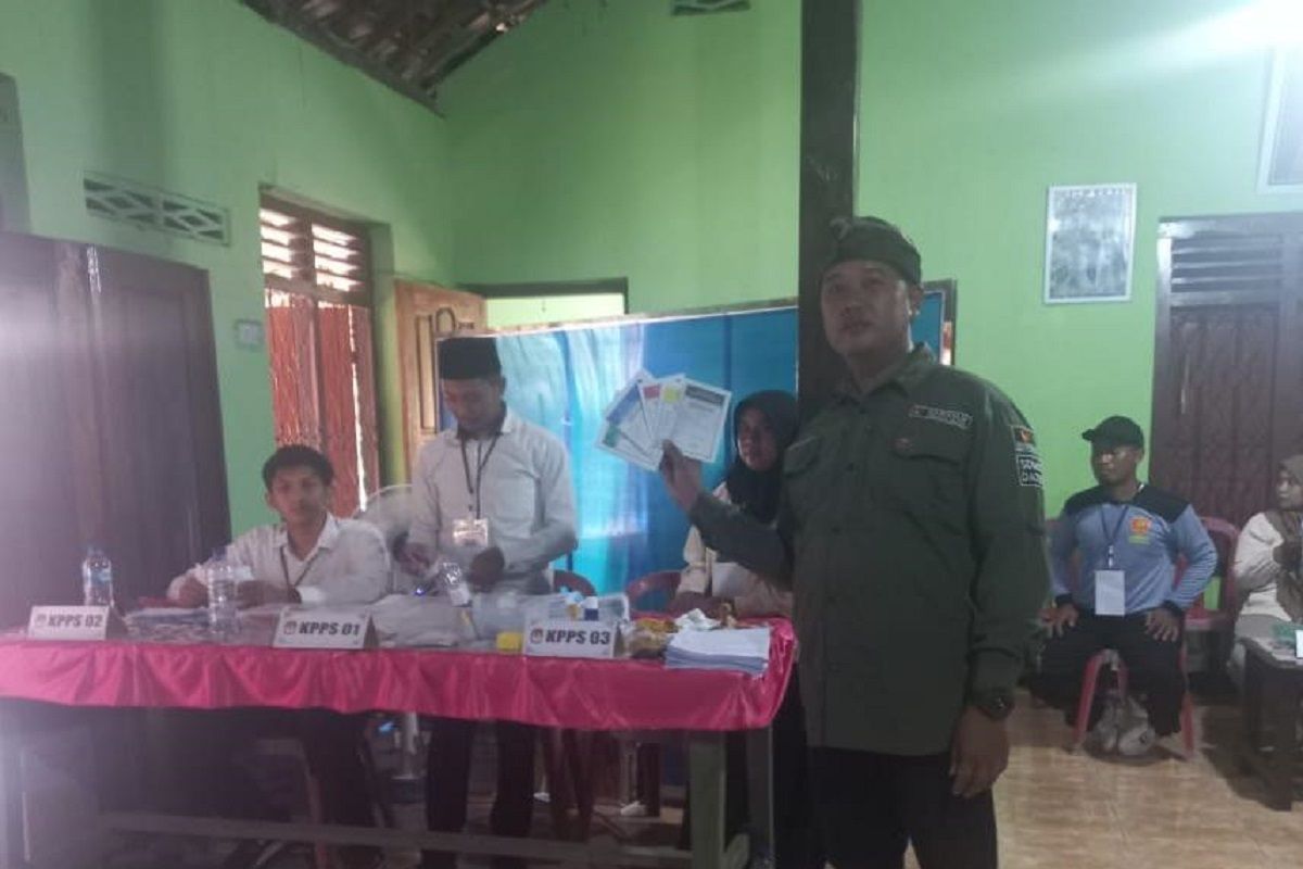 Belasan anggota KPPS di Blitar alami sakit diduga kelelahan