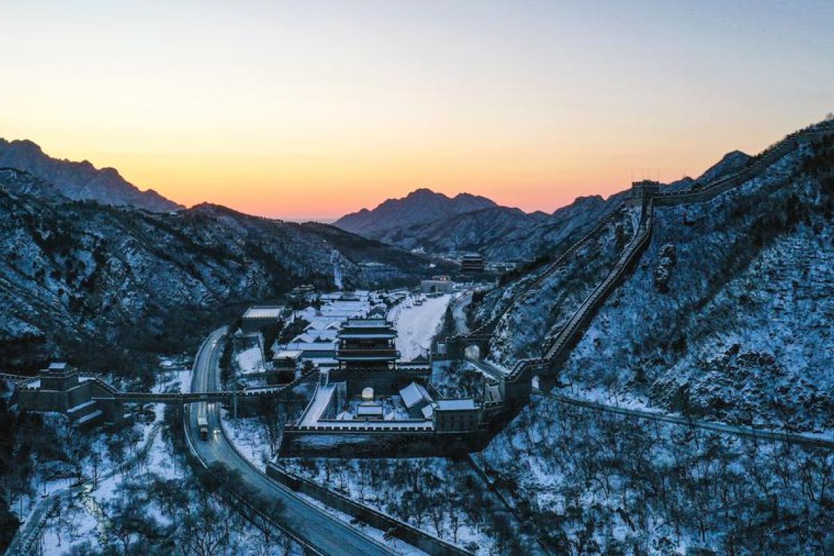 Tembok Besar China di Beijing luncurkan layanan tur helikopter