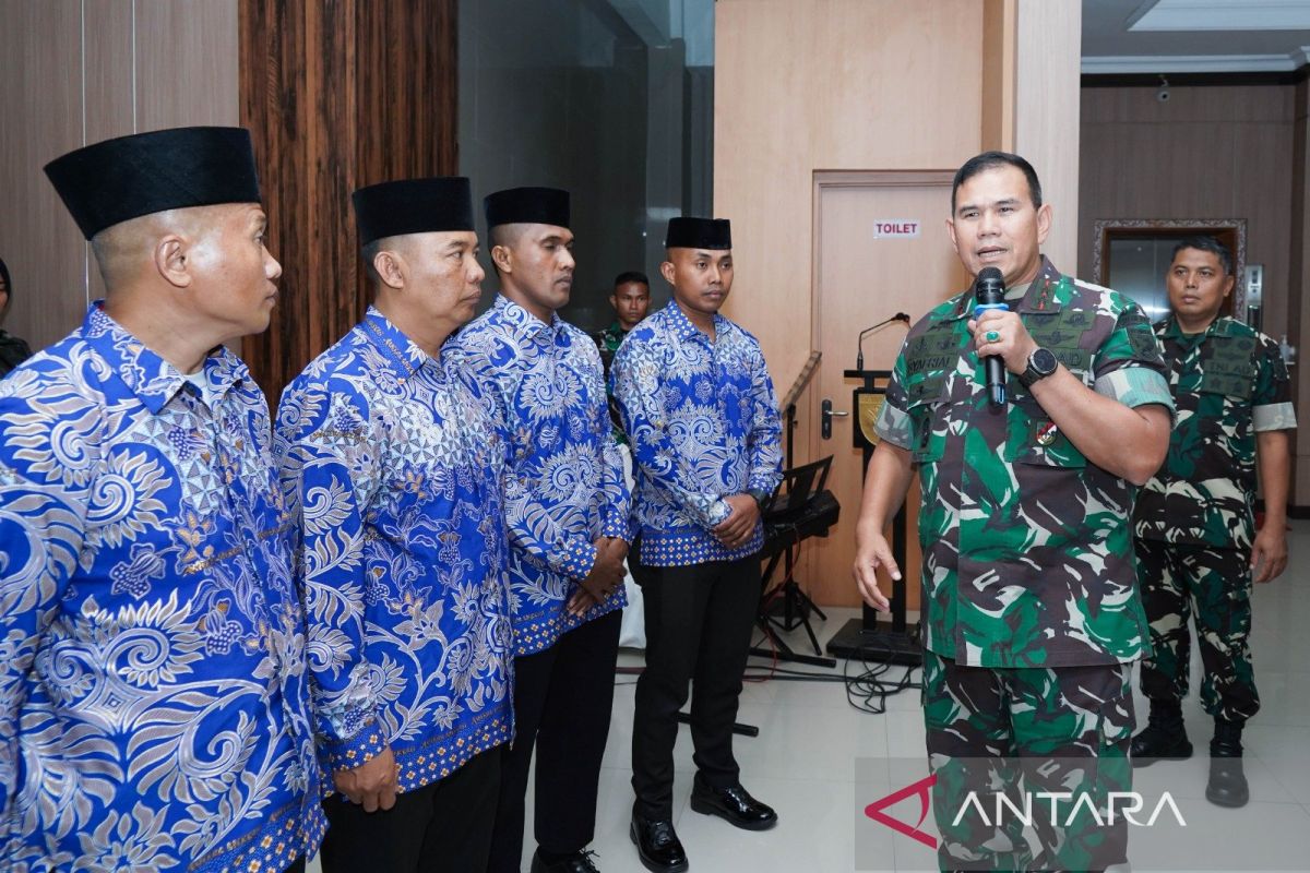 Pangdam Pattimura berikan hadiah umrah gratis kepada 15 prajurit Maluku-Malut