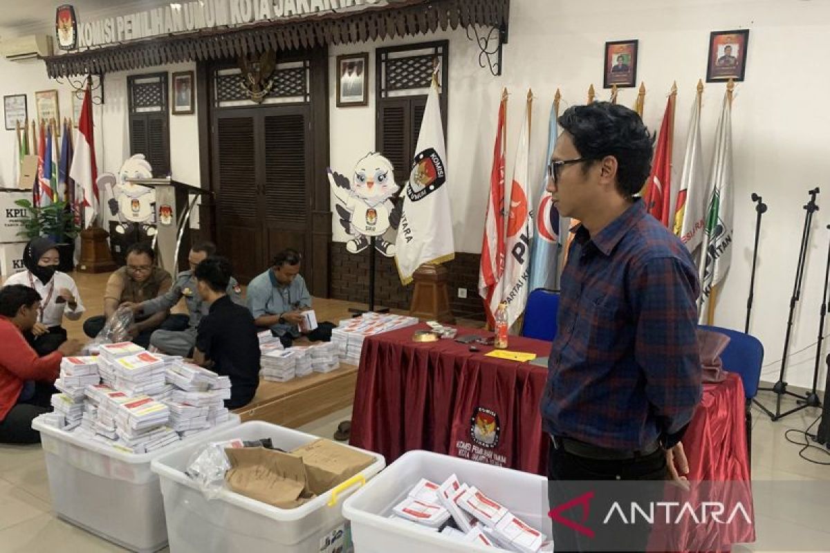 KPU Jakarta Utara tunda pemilu lanjutan karena kekurangan logistik