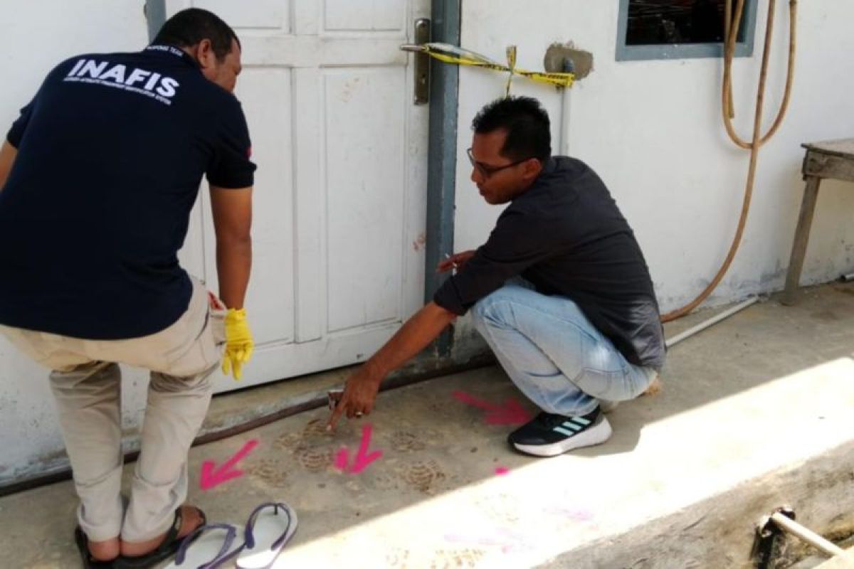 Seorang perempuan bersimbah darah diduga korban pembunuhan di PT GMP, Polres Pasbar lakukan penyelidikan