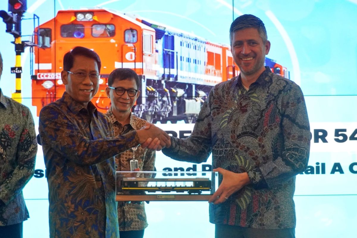 KAI dan Progress Rail teken kerja sama pengadaan 54 lokomotif