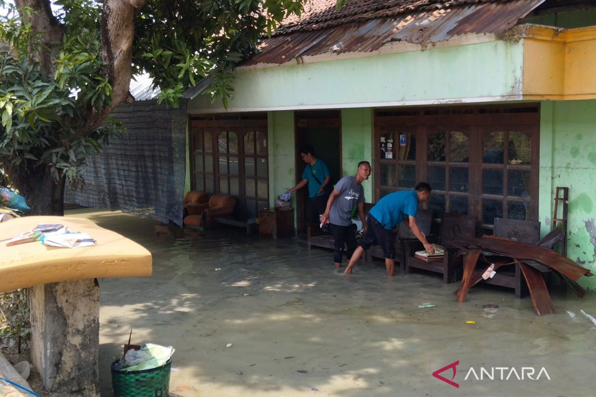 Warga Demak yang mengungsi mulai pulang ke rumah