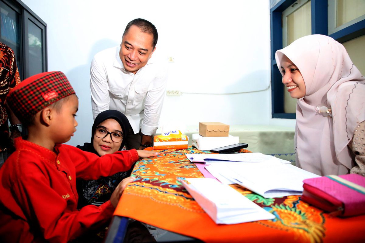 Pemkot Surabaya alokasikan Rp3,9 miliar untuk beasiswa penghafal Kitab Suci
