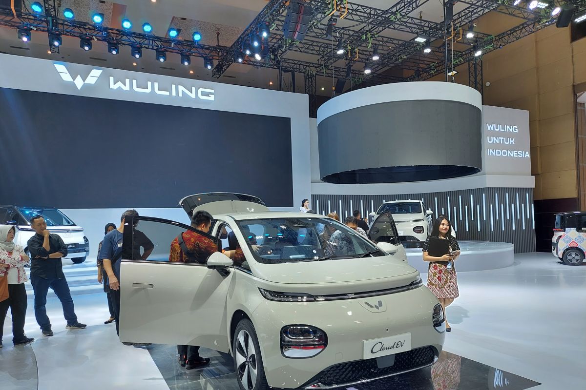Wuling perkenalkan Cloud EV, mobil listrik ketiganya di Indonesia