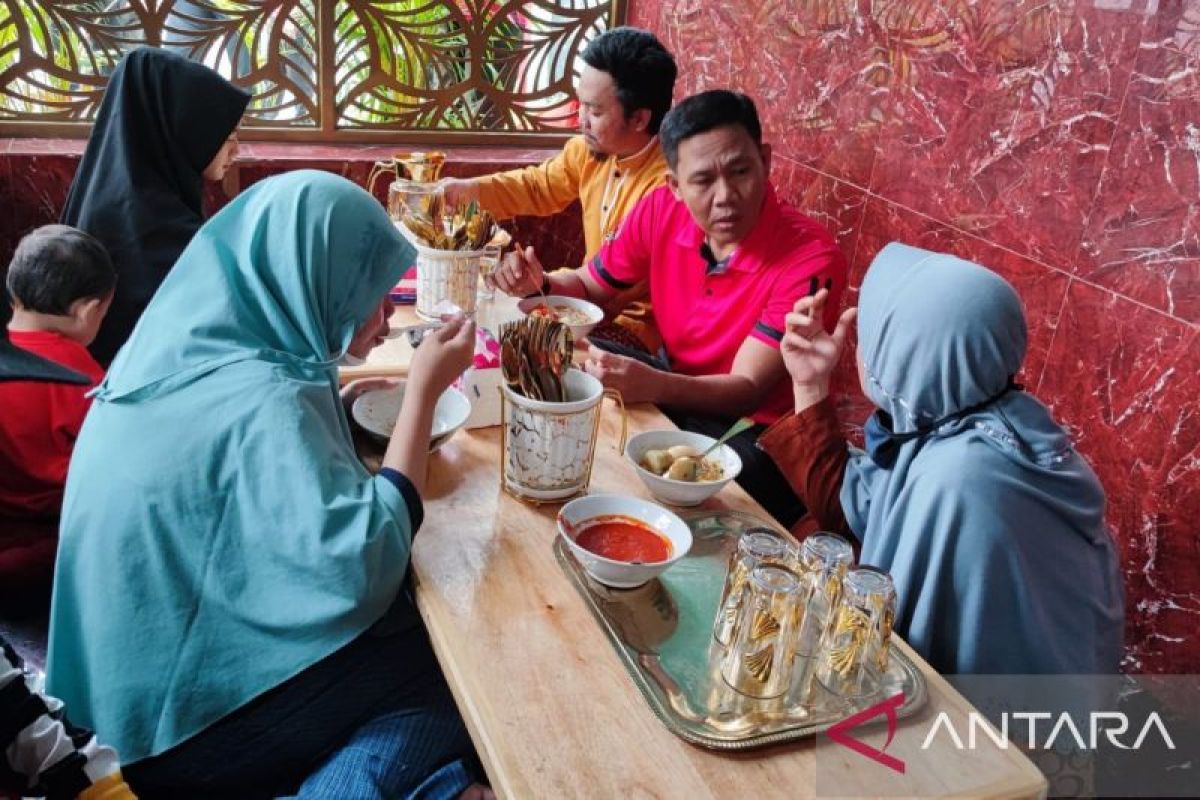 Ringankan beban masyarakat, Rindam Jaya gelar "Jumat Berkah"