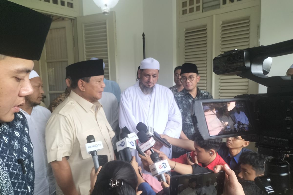 Capres Prabowo minta restu Habib Ali Kwitang agar bisa bertugas untuk rakyat