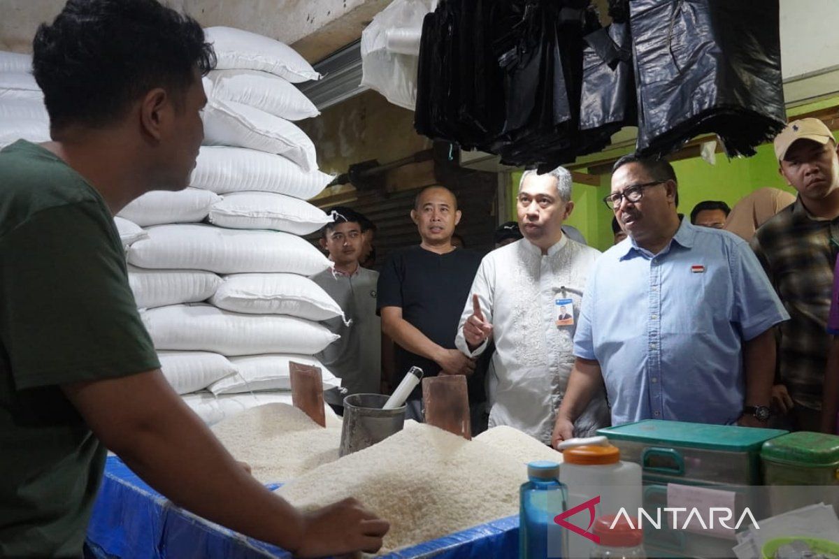 Pemkot Bengkulu dan BI buka toko pangan guna antisipasi tekan inflasi