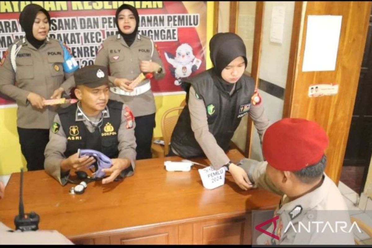 Polres Sidrap terjunkan Sidokkes periksa kesehatan petugas Pemilu 2024