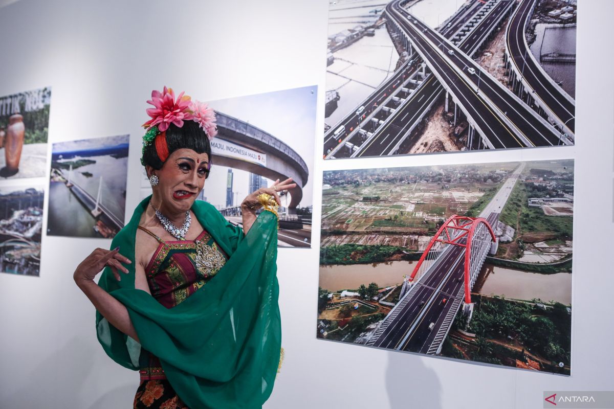 Didik Nini Thowok dan pameran foto ANTARA