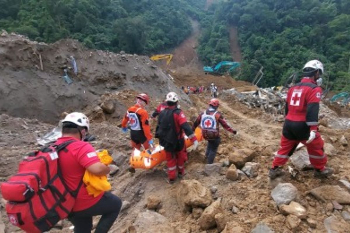 Korban tewas akibat tanah longsor di Davao Oro Filipina capai 90 orang