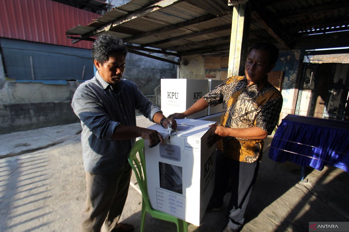 Dua petugas TPS di Dumai kelelahan sempat dirawat