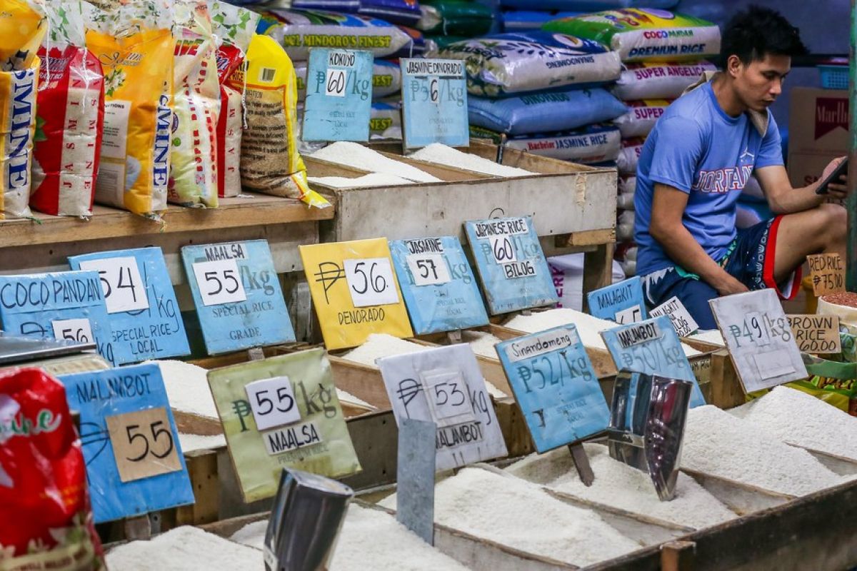 Filipina kesulitan turunkan harga beras meski pasokan melimpah