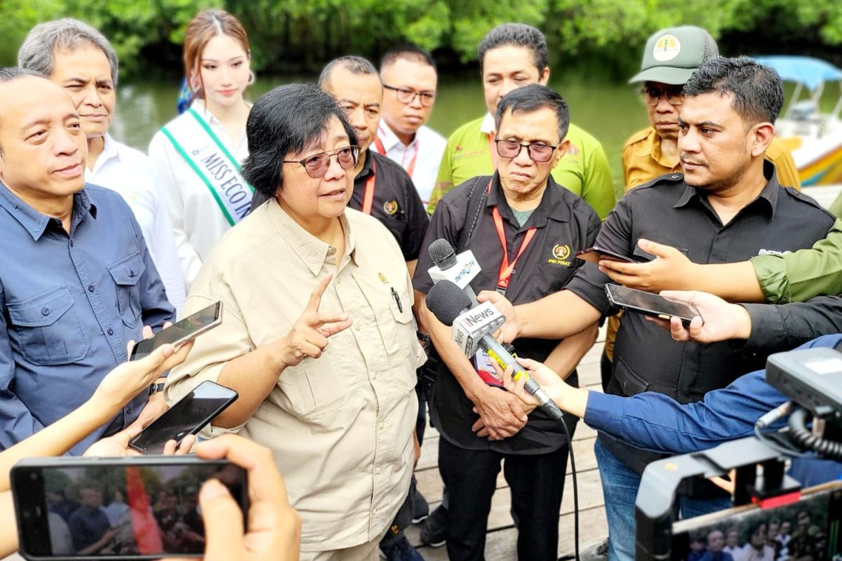 Menteri LHK apresiasi PWI Kepri tanam 50 ribu batang mangrove