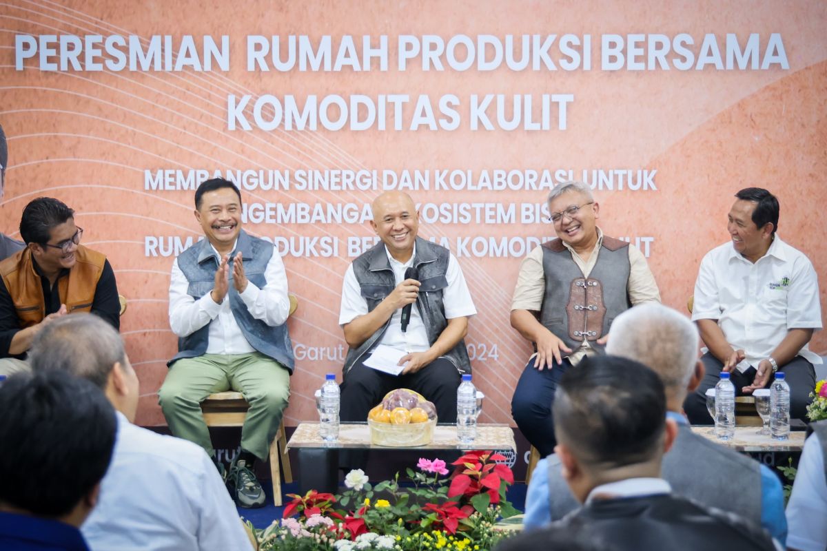 Expect world-class leather products to emerge from Garut: minister