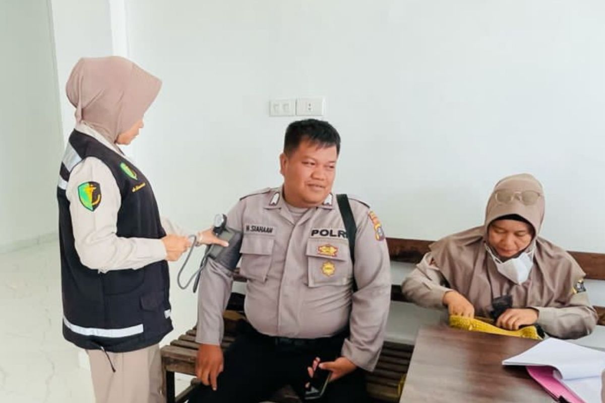 Polres Simalungun periksa kesehatan personel pengamanan pemilu