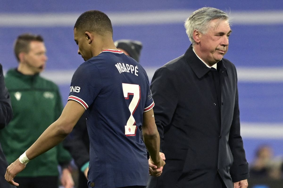 Pelatih real Madrid Ancelotti enggan bahas transfer Mbappe