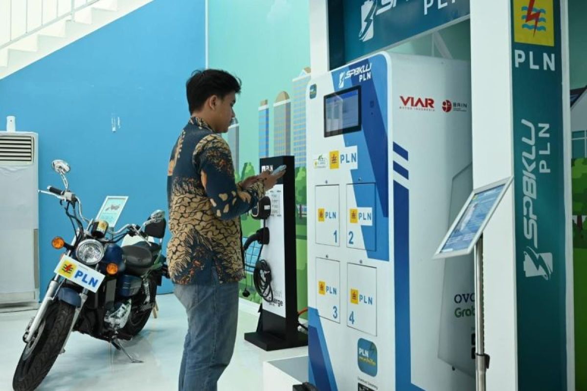 PLN tampilkan EVDS, platform digital terintegrasi layanan kendaraan listrik di Indonesia