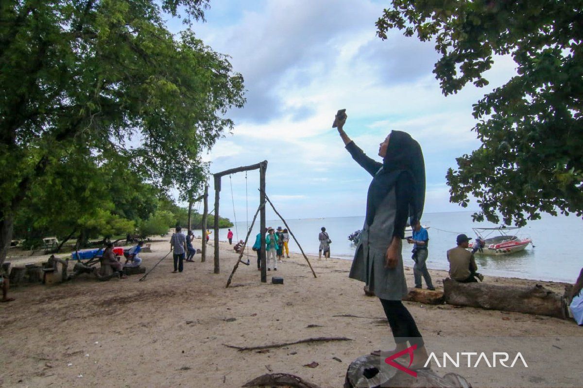 Kunjungan wisata Taman Nasional Baluran Situbondo dibuka kembali