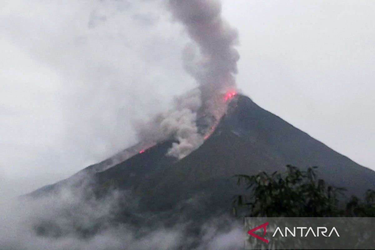 PVMBG ajak warga waspadai awan panas guguran Gunung Karangetang