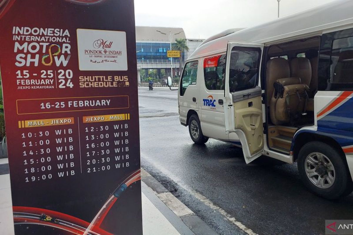 Menikmati fasilitas shuttle bus gratis menuju IIMS 2024