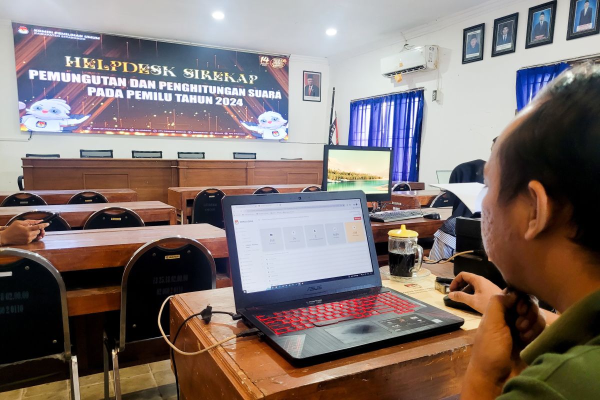 KPU Situbondo tunda rekapitulasi hasil Pemilu 2024 tingkat kecamatan