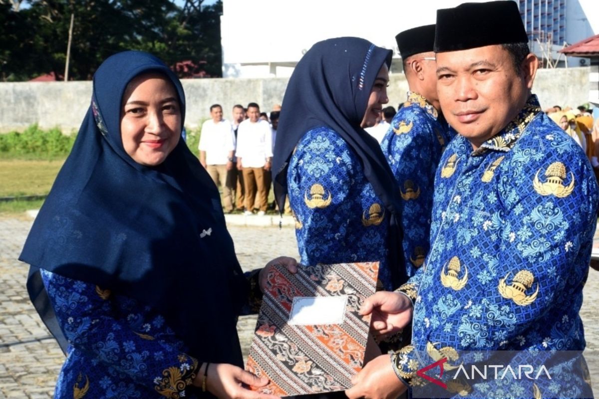 Gubernur Gorontalo kukuhkan 1.741 PNS dalam jabatan pelaksana