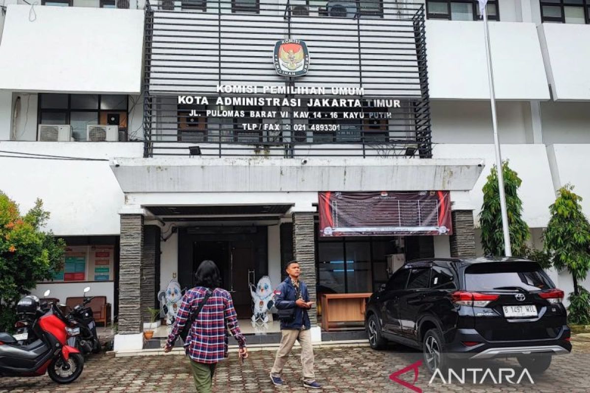 KPU Jaktim tetap lanjutkan rekapitulasi suara di tingkat kecamatan