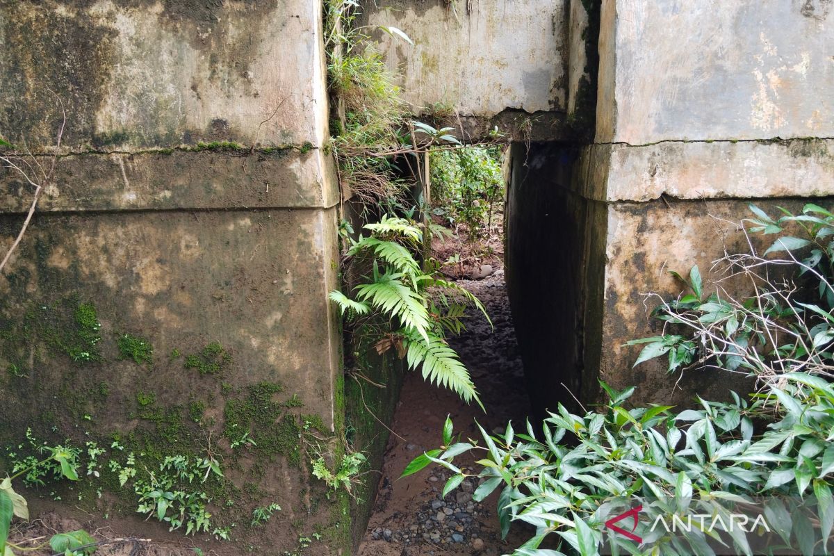 Pemkab Mukomuko petakan bangunan irigasi rusak